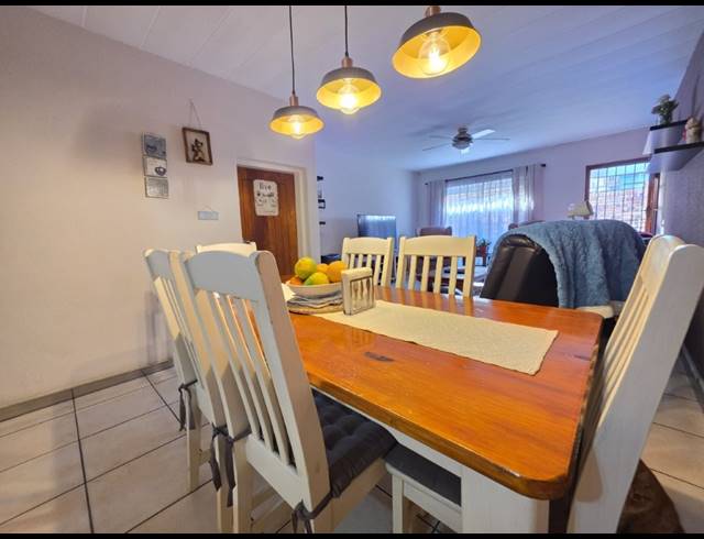 2 BEDROOM TOWNHOUSE FOR SALE IN NEW REDRUTH